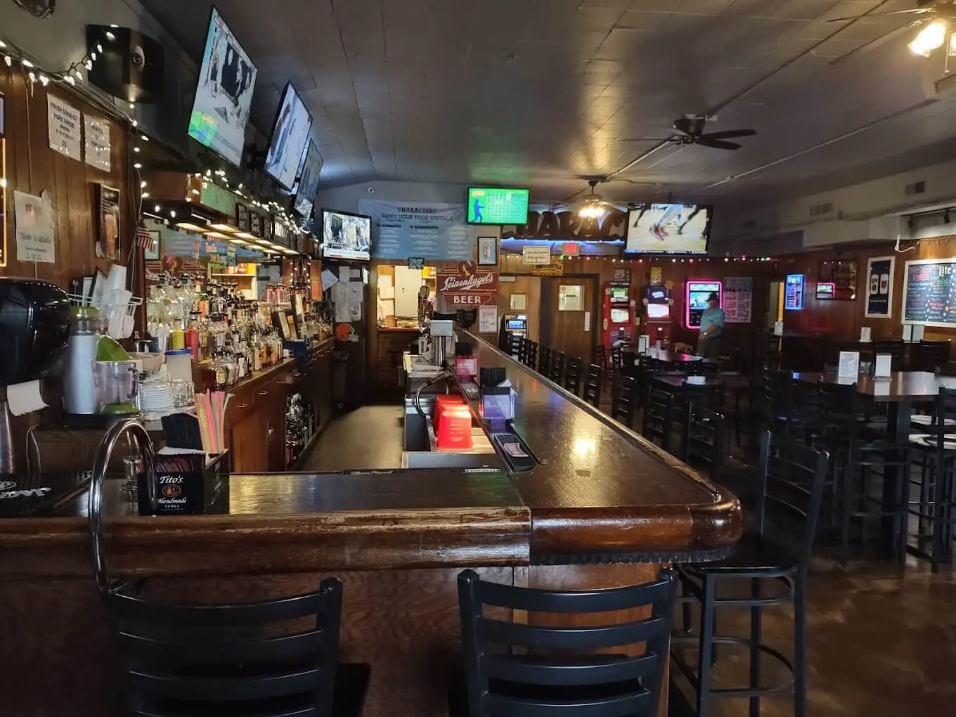 Atmosphere & Action: Top 10 Sports Bars for Entertainment